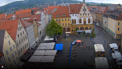 Bild: Screenshot
Freier Blick auf das Amberger Rathaus und das Treiben auf dem Marktplatz. Die Webcam der Stadt Amberg verzeichnete im Mai über 25000 Aufrufe.
