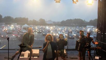 Bild: stg
Eine gelungene Autokonzert-Premiere feierten die Troglauer am Mittwochabend in Bayreuth