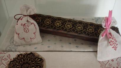 Bild: wmr
Diese Stoffdruckstempel aus dem Stiftlandmuseum Waldsassen sind derzeit im Mitterteicher Museum zu sehen.