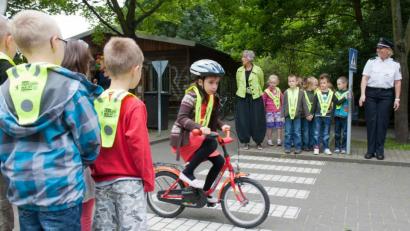 Bild: Maurizio Gambarini/dpa
Auf die praktische Verkehrserziehung und die anschließende Fahrradprüfung müssen Grundschüler, in diesem Jahr, verzichten.