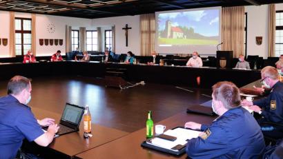 Archivbild: Landratsamt Tirschenreuth/exb
Der Krisenstab Katastrophenschutz kommt mittlerweile nur noch einmal in der Woche zusammen. Zu Beginn der Corona-Krise tagte der Stab fast täglich.