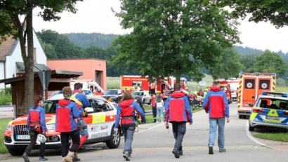 Bild: Alexander Auer
In Ramspau (Kreis Regensburg) hat es einen Großeinsatz der Rettungsdienste gegeben. Auch Bergwacht und Technisches Hilfswerk (THW) waren involviert.