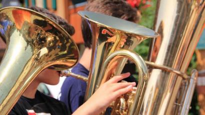 Bild: exb
Ab September gibt es eine neue Blechbläserklasse bei der Kemnather Jugendblaskapelle. In Kleingruppen lernen dann die Kinder ein Instrument.