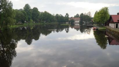 Bild: weu
Nach längerer Diskussion wird der Hahnenweiher an den Oberviechtacher Fischereiverein verpachtet.