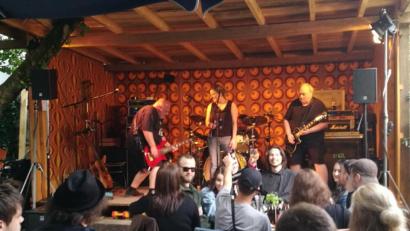 Bild: ppes
Die Amberger Band J-Stream trat am Samstagabend im Wild-Vaitl auf.