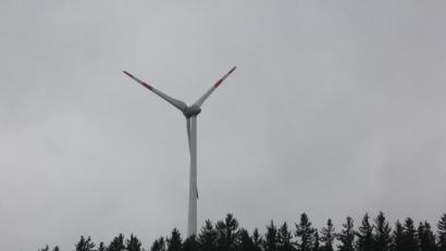 Bild: kro
Bei der Ausweisung von Konzentrationsflächen für die Windkraftnutzung hat der Stadtrat die finale Entscheidung in den Juli verschoben. Als neue Möglichkeit hatte der Planer auch die Flächen im Süden der Stadt aufgezeigt. Diese Bereich befinden sich jedoch in einem Landschaftsschutzgebiet.