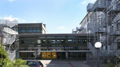 Bild: Petra Hartl
Die Brandschutzsanierung für das Gregor-Mendel-Gymnasium stand eigentlich auf der Tagesordnung des Stadtrat. Letztendlich diskutierte das Gremium aber über das Ten-Brinke-Projekt auf dem Bürgerspitalareal.