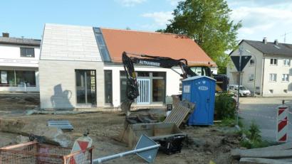 Bild: Portner
Sanierung und Anbau am ehemaligen Zäch-Anwesen sind auf der Zielgeraden. Jetzt geht es um die Außengestaltung.