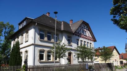 Bild: ak
Das SVE-Gebäude wird in absehbarer Zeit (hoffentlich) einer weiteren produktiven Nutzung zugeführt.