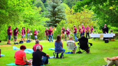 Bild: wku
Heuer fand der Gottesdienst am Johannistag ausnahmsweise am Bergl statt