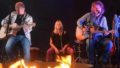 Bild: Kunz
Die "Stompin' Blues Pickers" spielen auf der "Live Stage" im Biergarten des Parapluie.