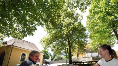 Bild: Stephan Huber
Zum Interview „Auf a Mass am Berg“ trafen wir uns mit Gerhard Spangler, der Rossini-Chef hätte auch in diesem Jahr gerne seine Bratwurstbude am Mariahilfberg aufgebaut.