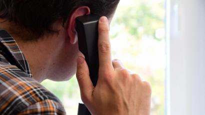 Symbolbild: Petra Hartl
Die in Amberg lebende Psychologin Sandra Salb bietet in der Coronakrise eine kostenlose psychologische Telefon- oder E-Mail-
Beratung für medizinisches Personal an. Andere psychologisch geschulte Menschen ruft sie dazu auf, sich der Aktion anzuschließen.