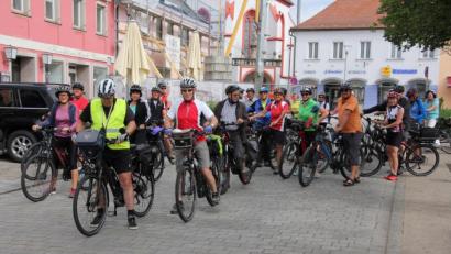 Bild: kro
Auf dem Weg zur ersten E-Bike-Wallfahrt zum Fahrenberg.