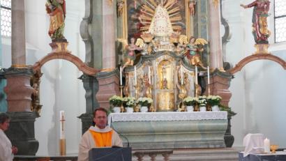 Bild: fvo
Dekan Alexander Hösl zelebriert den Festgottesdienst in der Wallfahrtskirche Mariä Heimsuchung.