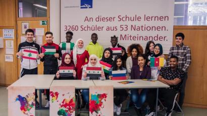 Bild: Bühner
Integrationsschüler (BIK) der Europa-Berufsschule vor der Coronazeit. Diese und Schüler in den Berufsvorbereitungsklassen starten im September mit neuen Kooperationspartnern in ein Schuljahr mit großen Herausforderungen.