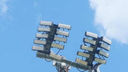Bild: ohr
Der TSV Stulln rüstete seine Flutlichtanlage auf eine stromsparende, umweltfreundliche LED-Beleuchtung um. Die Gemeinde Stulln bezuschusst das Projekt.