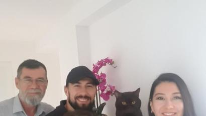 Bild: exb
Kater Bruni hat seine Familie wieder. Nach vielen Wochen der Ungewissheit sind die Aghadadshovs zurück in Weiden.