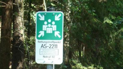 Bild: Amt für Ernährung,Landwirtschaft und Forsten Amberg/exb
Dieses Schild markiert den neuen Rettungstreffpunkt AS–2211.