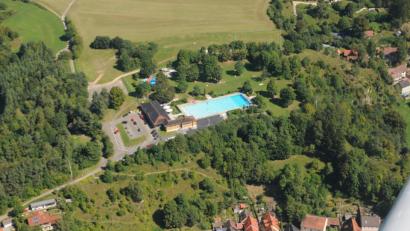 Bild: Joachim Gebhardt
Das Freibad in Kastl und einige umliegende Grundstücke werden jetzt aus dem Landschaftsschutzgebiet herausgenommen.