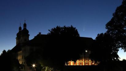 Bild: za
Komet Neowise über dem Kloster Speinshart.
