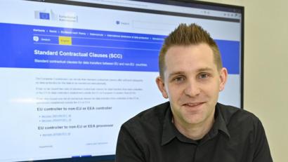 Bild: Hans Punz/APA/dpa 
Der österreichische Datenschutzaktivist Max Schrems hat vor dem Europäischen Gerichtshof erneut eine Erfolg erzielt.