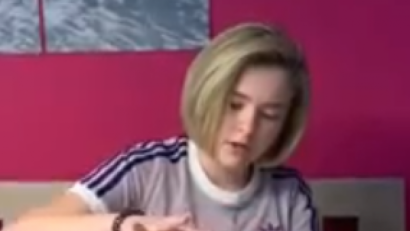 Bild: exb
Versuch mit singenden Gläsern zum Thema „stehende Wellen“.