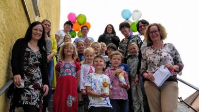 Bild: rfi
Gemeinsam mit dem Team des Kinderhauses besuchten die zukünftigen Schüler den Abschlussgottesdienst.