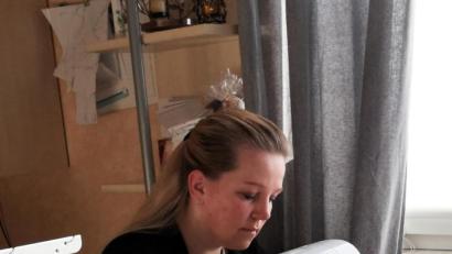 Archivbild: Conny Franz/exb
Eine, bei der die Fäden zusammenliefen, war Conny Franz. Sie hat sich mit ihrer Nähmaschine und ihrem Geschick aktiv in die Gruppe „Wiesau näht wie Sau“ eingebracht.