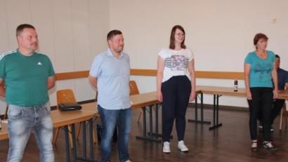 Bild: kro
Vier weitere Ortssprecher wurden von Bürgermeister Klaus Meyer verpflichtet. Von links Stefan Zant (Ottengrün), Christian Schnurer (Hardeck), Barbara Weiß (Schachten) und Angela Frank (Motzersreuth).