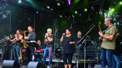 Bild: Kunz
Beste Unterhaltung am Freitagabend auf der "Eventwiesn" mit der "King-Size Combo" um Bandleader Markus König.