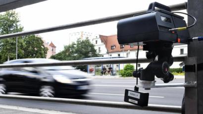 Archivbild: Petra Hartl
Die Messstellen der Polizei erwischten in nur vier Stunden 350 Temposünder in Amberg.