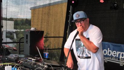 Bild: stg
DJs wie "Dollar Bill" sorgten für satten Sound auf dem Gelände