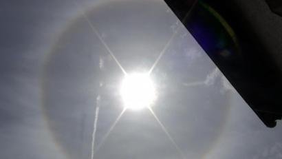 Bild: exb/Josef Richter
Mit der Videokamera fängt Josef Richter einen "Halo" am Himmel über Rothenstadt ein.