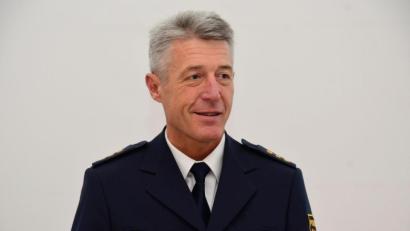 Bild: Petra Hartl
Klaus Müller, Leiter der Polizeiinspektion Weiden, erinnert sich im Interview an die vergangenen 25 Jahre der ehrenamtlichen Sicherheitswacht in Weiden, die die Polizei bei ihrer Arbeit unterstützt.