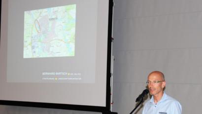 Bild: stg
Bernhard Bartsch informierte über die ersten Schritte der Bauleitplanung.