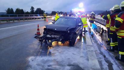 Bild: Feuerwehr Nabburg/exb
Aquaplaning löste auf den Autobahnen A 93 und A 6 mehrere Unfälle aus.