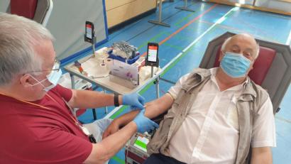 Bild: exb
Am 6. August ist der Blutspendedienst in Windischeschenbach vor Ort. Das BRK hofft, dass viele Spender diesen Termin wahrnehmen, denn in Coronazeiten sind Blutspenden noch knapper.