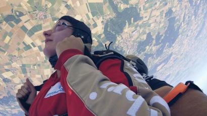 Bild: lsc
Die ersten Meter im freien Fall - Adrenalin pur.
