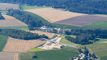 Bild: mür
Für den Neubau der Kläranlage südwestlich von Plößberg sind heuer im Vermögenshaushalt 4,3 Millionen Euro eingeplant.