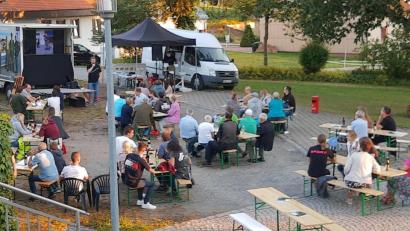 Bild: ld
Erster Termin des Ferienprogramms in Brand war der Filmabend mit dem "Fichtelgebirgskrimi". Ein kleiner Ersatz für die Sommerlounge.