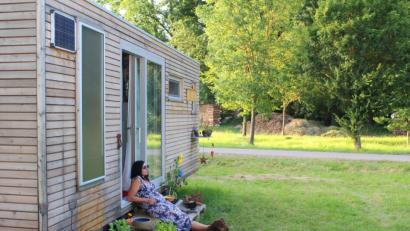 Bild: Evi Wagner
Entspannte Ferien sind fast direkt vor der Haustür im Tiny House möglich.