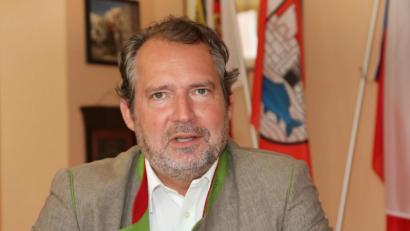 Bild: Gerhard Götz
Seit 100 Tagen im Amt: Frank Zeitler (CSU), der neue Bürgermeister von Nabburg, hier in seinem Amtszimmer.