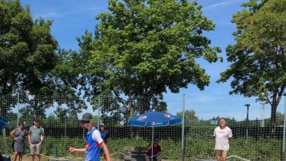 Bild: gsp
Die U13-Oberpfalzmeister Sebastian Helm (vorne) und Laurenz Mecke vom VC Amberg.