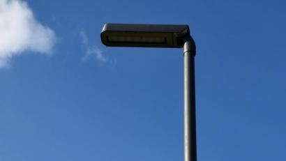 Bild: sche
Mit der Umrüstung der restlichen 353 Straßenleuchten auf LED leistet die Gemeinde Freudenberg einen weiteren Schritt zum Schutz des Klimas..