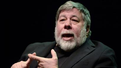 Bild: Steffen Schmidt/dpa
Apple-Mitbegründer Steve Wozniak spricht bei einer Diskussion beim Worldwebforum.