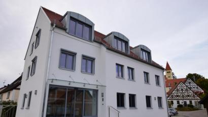 Bild: no
Der Weg ins Rathaus führt in Illschwang nach wie vor nur über eine vorherige Terminabsprache mit den Beschäftigten in der Verwaltung.