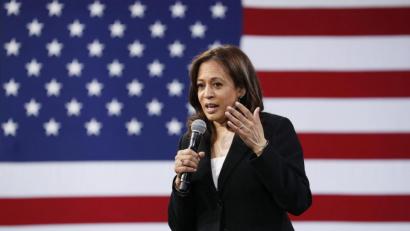 Archivbild: John Locher/dpa
Kamala Harris bei einem Auftritt im Jahr 2019.