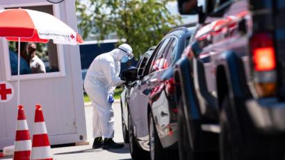 Bild: Sven Hoppe
Die Ergebnisse von 44.000 Corona-Tests - meist genommen an den Testzentren an Autobahnraststätten - sind noch nicht bei den Betroffenen gelandet.