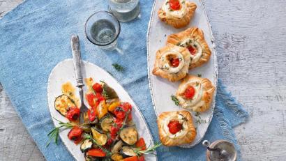 Bild: Dr. Oetker Versuchsküche
Mediterran und einfach lecker. Mit diesem einfachen Rezept bringt ihr Mittelmeer-Flair auf den Teller.